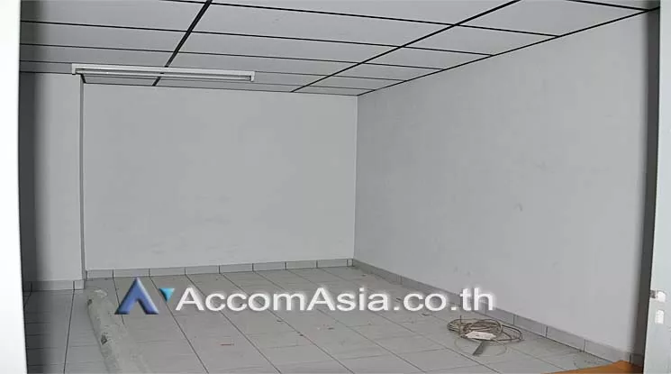 8  Office Space For Rent in Silom ,Bangkok BTS Sala Daeng at Teo Hong Silom AA12612